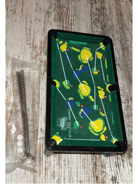 Unbranded Mini Golf Pool Table Board Game One Size Green Yellow
